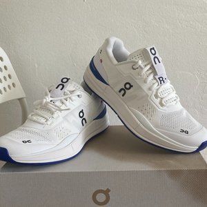 On Roger Pro, Mens 9.5